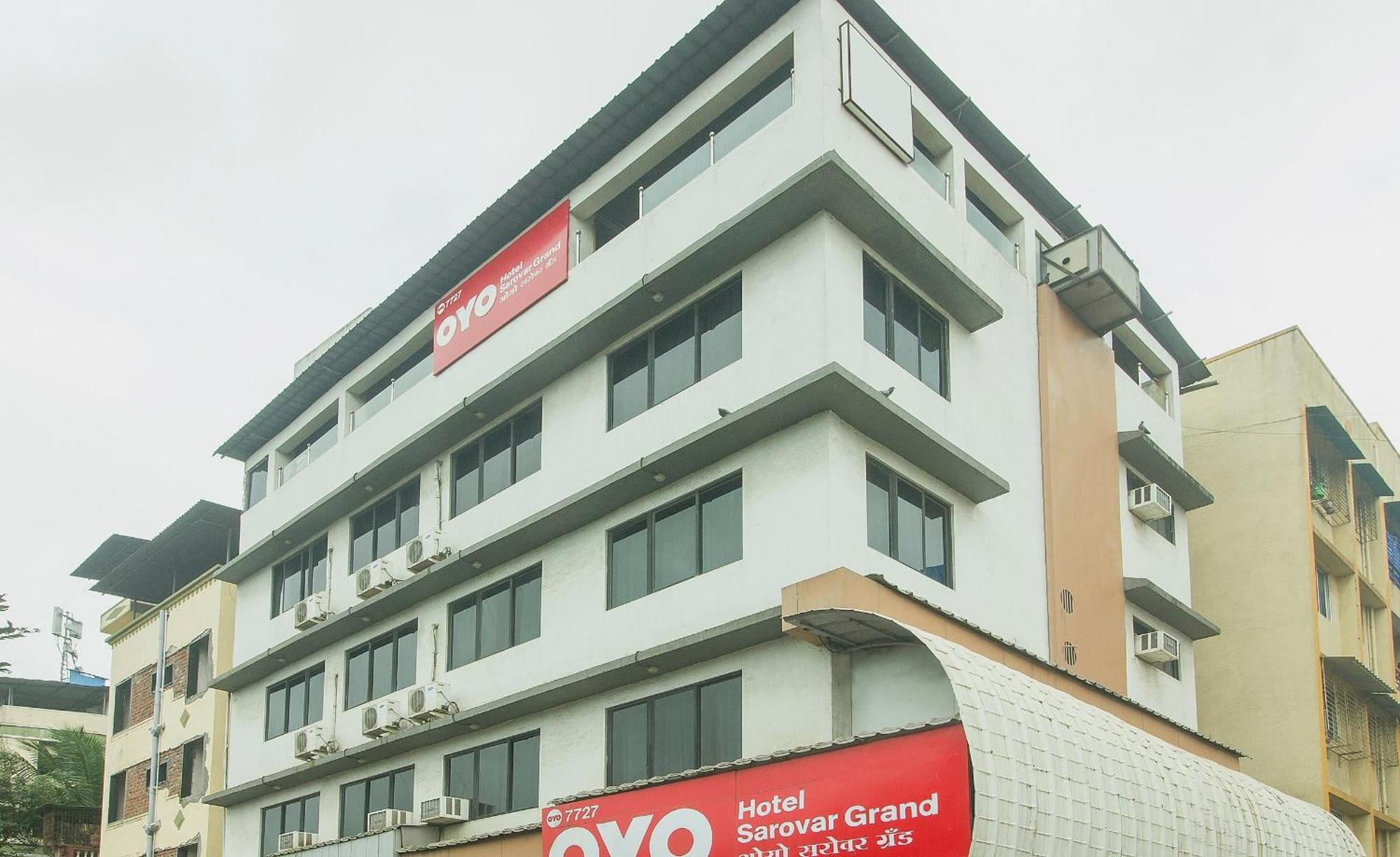 Oyo Hotel Sarovar Grand Kalamboli Exterior photo